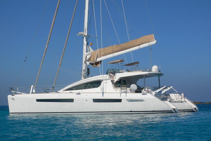 Catamaran: Privilege 615